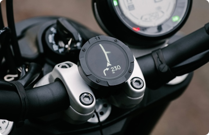 Beeline Moto 2 Navigation an einem Motorrad