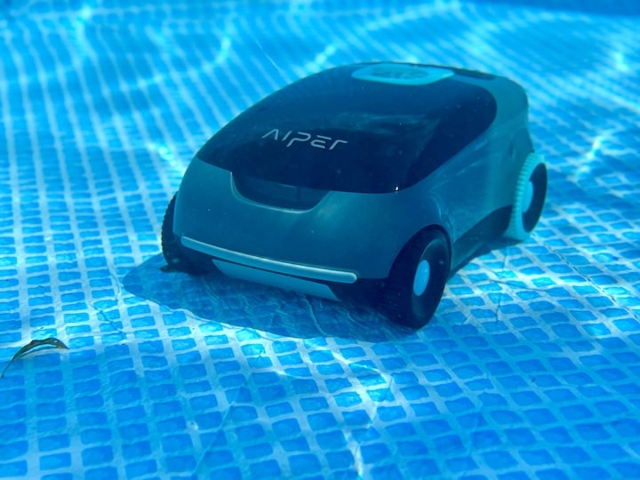 AIPER Pool Reinigungsroboter unter Wasser