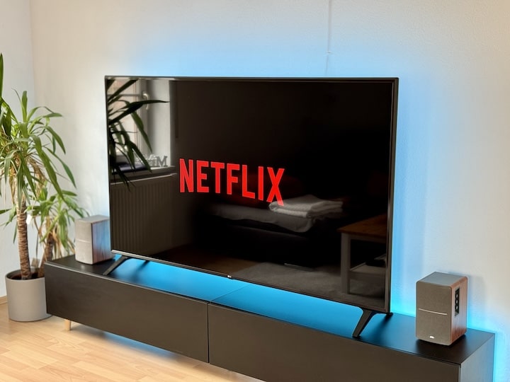 Netflix auf Fernseher mit Soundanlage